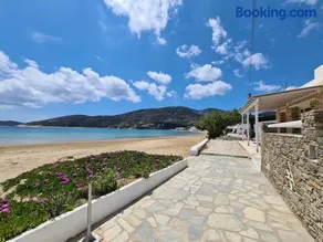 Beautiful seaside house on the beach - Image 2