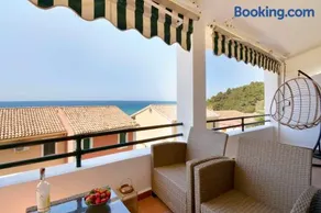 Two-bedroom Condo with Sea View in Glyfada - Image 5