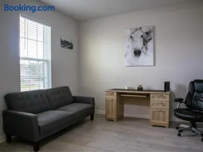 Modern Home in Palm Bay - Image 2