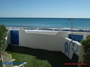 APARTAMENTO BAJO NATURISTA A PIE DE PLAYA. - Image 2