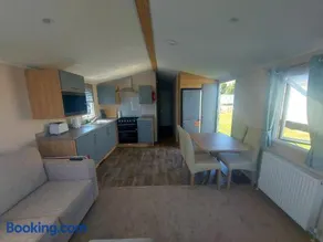 Sophie's Caravan - Image 3