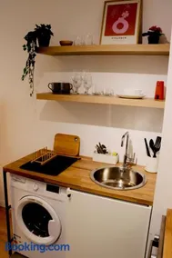 Kiseleff Park Studio - Image 5