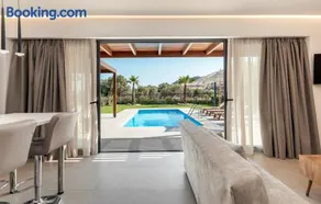 Orama Sunset Luxury Villas - Image 4