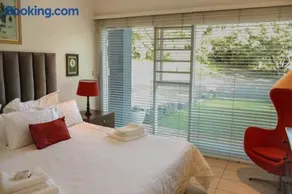 Vaal River Garden Cottage - Image 2