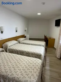 Hostal cazalegas - Image 2