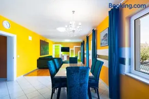 Pia Apartments - Image 1