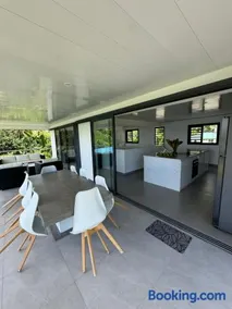 Teahupoo MANA VILLA - Image 3