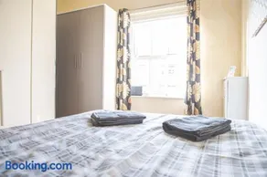 Ibstock Self Catered Apartment - Image 5