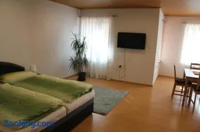 Apartmán v dobré lokalitě - Image 2