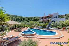 Nature Grand Estate - Spacious Villa with Pool - Image 1