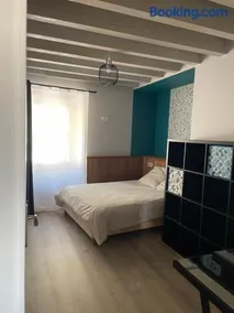 Duplex avec poêle à granulés et garage à motos - Image 3