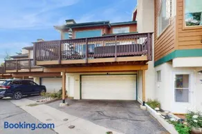Beaver Creek Bungalow - Image 2