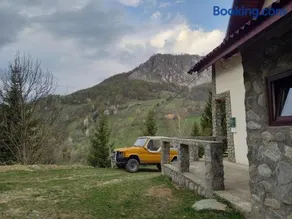 Cabana Belvedere Dragoslavele - Image 1