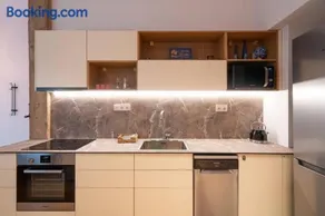 2BR Apt 20 Mins From Acropolis with Washer & Dryer - Image 4