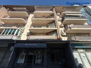 Central Park Apartment - Image 1