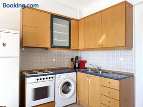 Electra's Beach Front Apartment in Nea Skioni - Image 4