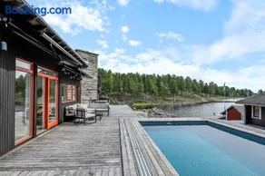 Cottage by the Sea - Image 3