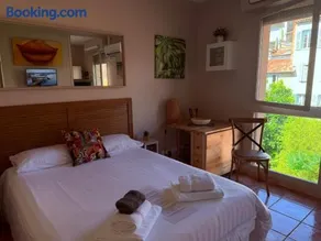 Meublé classé Carmes , entrée autonome, wifi, climatisé, petit parking privé - Image 3