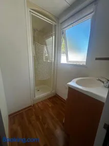 Petit coin de paradis avec spa privatif et piscine et accès rivière - Image 3