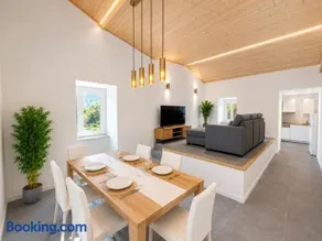 PineHills Retreat - AC - Near Lisbon and Santa Cruz - Image 1