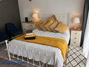 Stylish Cabin in East Sussex near Newhaven ferry - Image 5