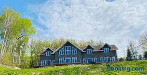 Chalet Mont Édouard de 4 unités - Image 1