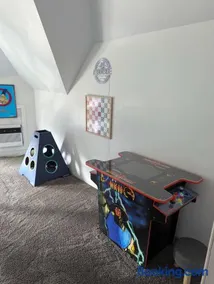 8BR Luxe Family Escape, Arcade, Gazebo & Patio - Image 3