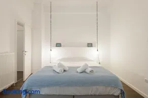 Roman market- upper Aristotelous sq luxury apartment - Image 2