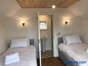 Teach Greannaí, POD2 Ensuite - Image 2