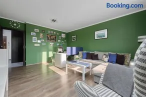 Lively Green Apartment in Wrocław with Balcony and Desk by Noclegi Renters - Image 4