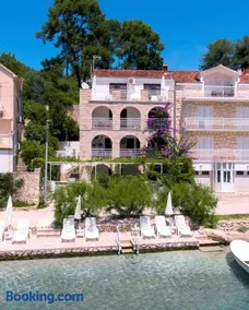 Seaside Apartments Antičević - Image 2
