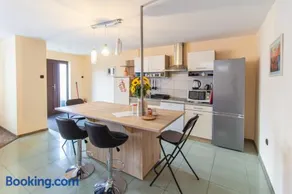 Déli Terasz B Apartman Free parking, self-check-in anytime - Image 5