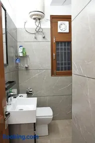 Luxury Suite in the heart of city Home Stay Solan - Image 4