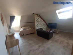 Appartement climatisé avec cour et jardin - Image 1