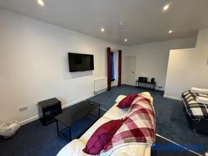 Grant Arms Hotel - Image 2