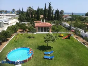 Marathon Beachside Villa 100m from the beach - Image 1