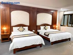 Rex Hotel - by BAY LUXURY - Image 4