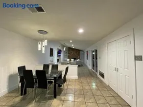 Luxury Home-Minutes from DFW & Dallas Love field - Image 4