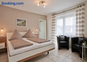Double room, shower, toilet - Image 5