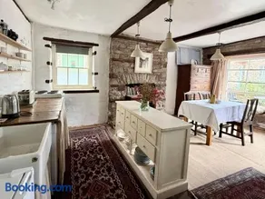 Half Moon House - Image 3