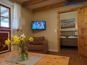Camera privata con terrazza, giardino e griglia - Image 2