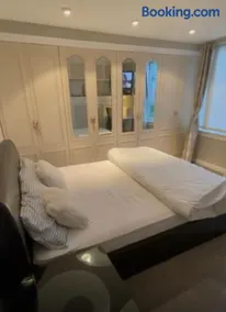 Room in a Home - Image 5