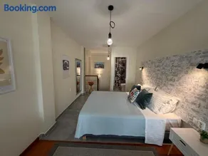 11 Diamond Drive, Luxury Bright & Quiet City Center Loft, Easy Access - Image 4