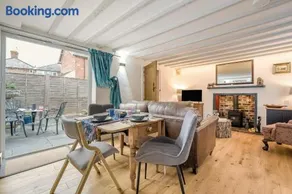 2 Bed in Peasmarsh oc-s33528 - Image 3