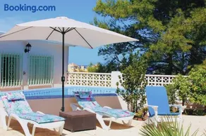 Entire Villa by the sea with private garden and mini pool - Image 1