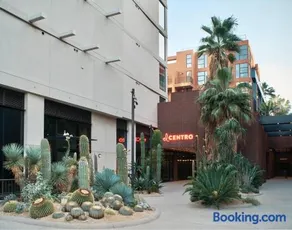 Prime Hollywood 2B2B - Huge Balcony and Living -Steps from Palladium - Image 2