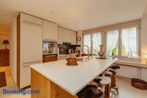 Gstaad Center Top Luxury Apartment 3 - Image 1