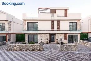 Royal Villas - Image 2