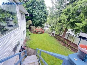Cozy Nook in Fraser Valley Getaway with Breakfast - Image 4