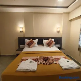 Hi-Way Inn Lodging And Boarding - Image 2